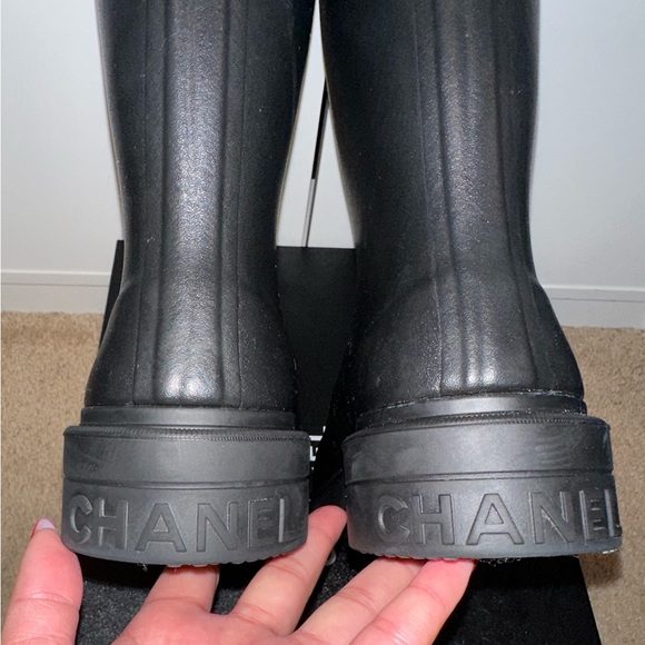 Chanel Rainboots size 38 - Black - Picture 6 of 14